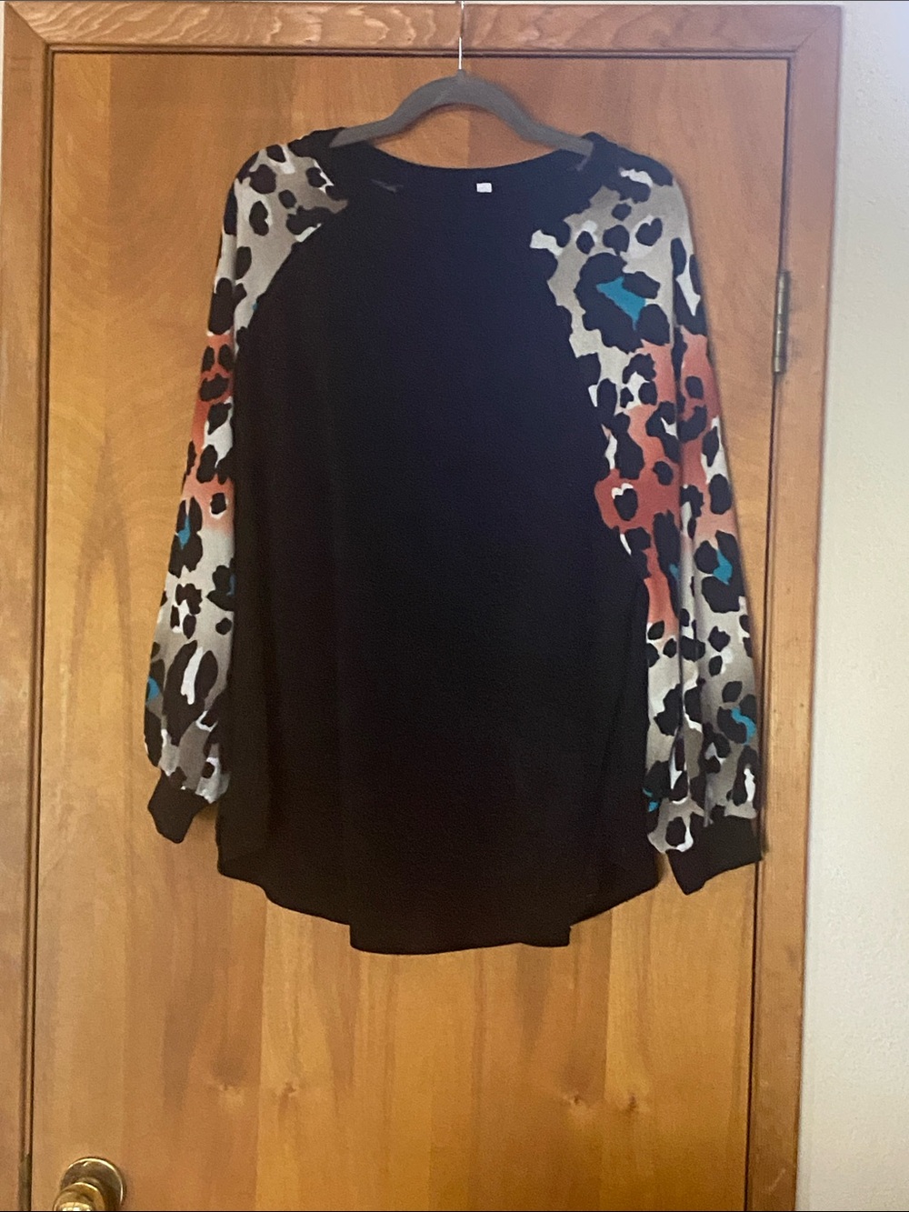 Sweater with multi cheetah print sleeves 3X